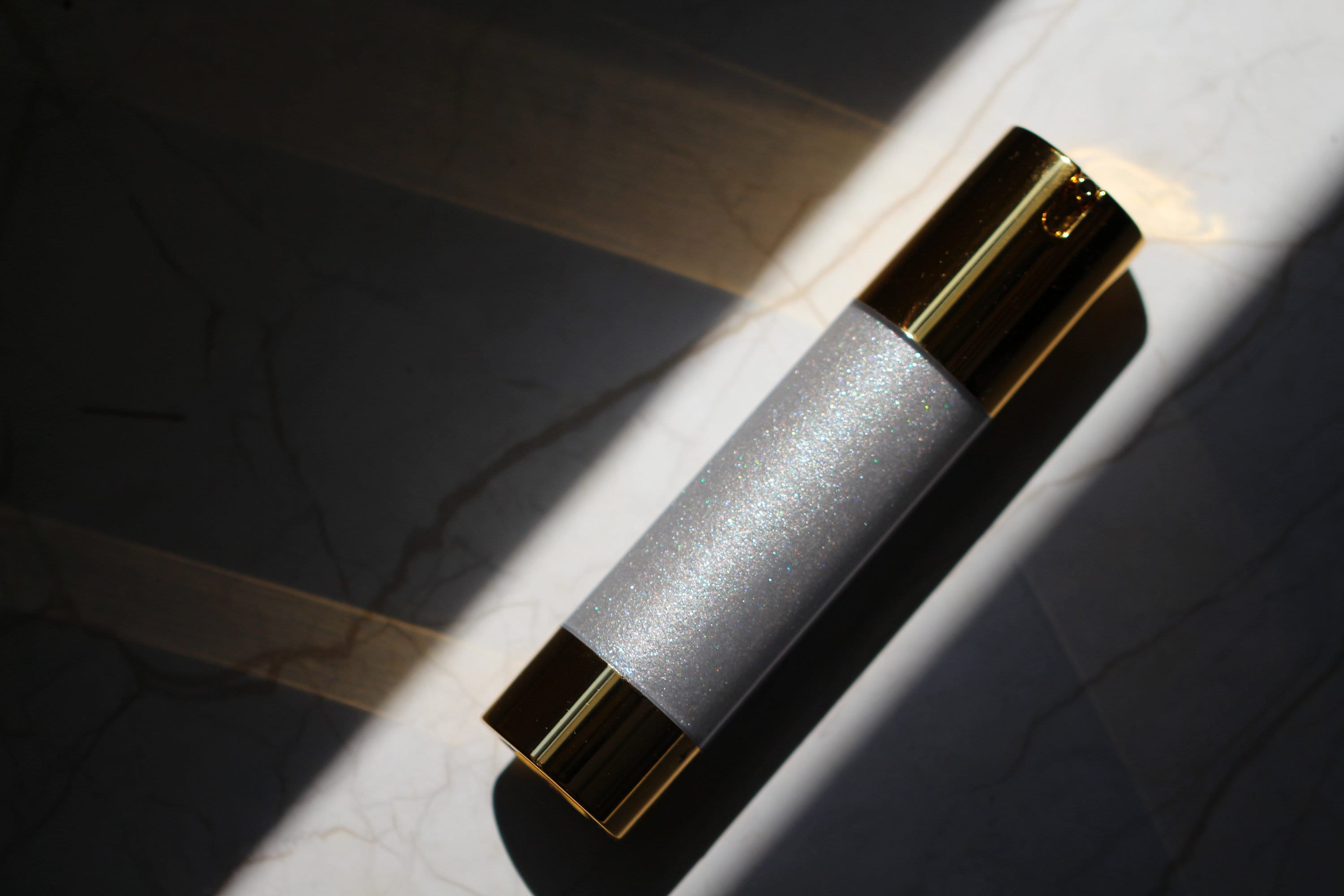 LIKE A DIAMOND || Mermaid Skin || Vegan Face/Body Liquid Highlighter