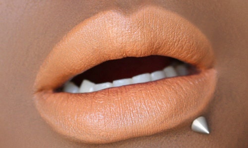 LAY-OUT || Cream Vegan Lipstick